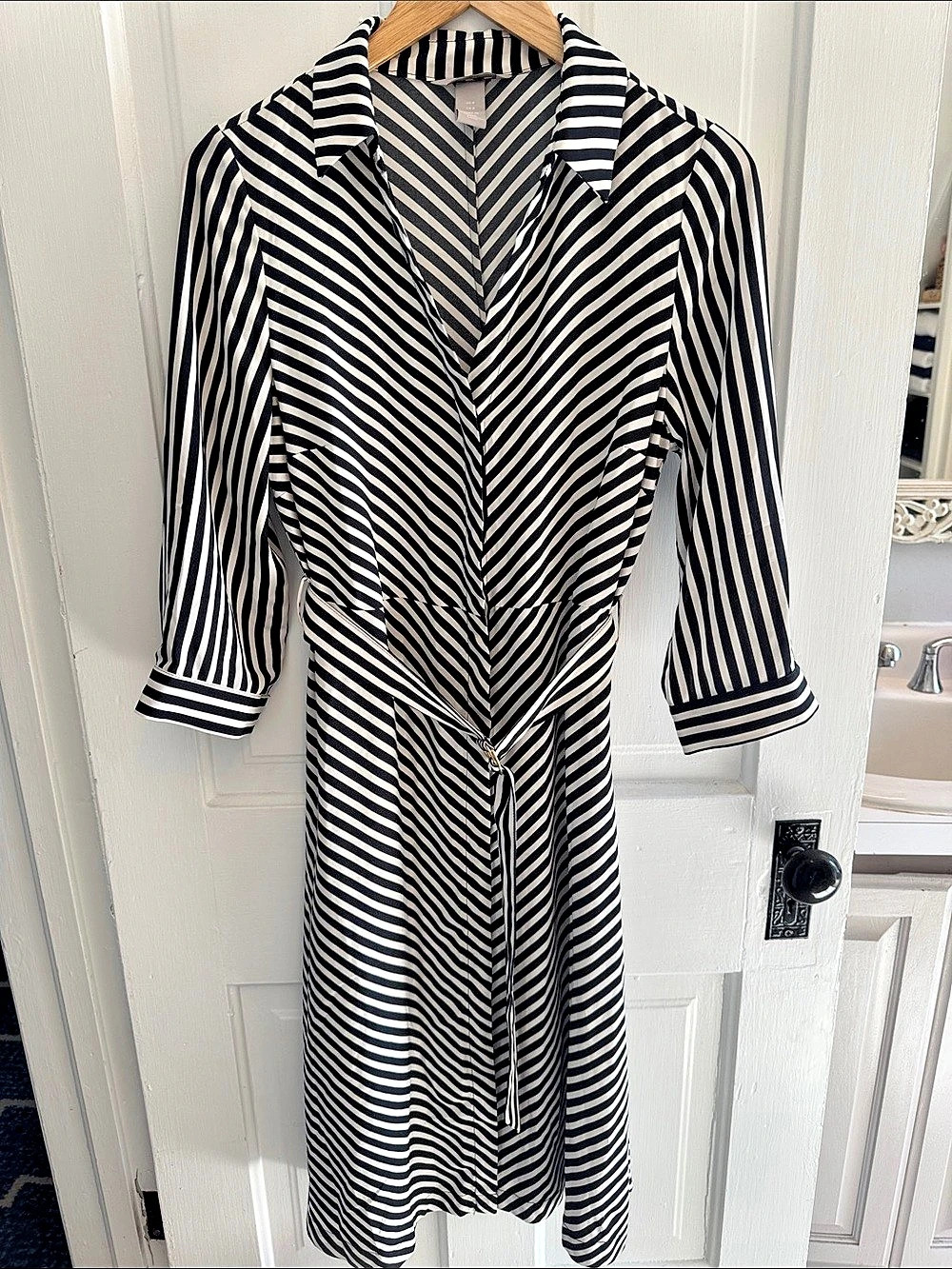 H&M // Striped Midi Dress in Black & White Size 8 Like New